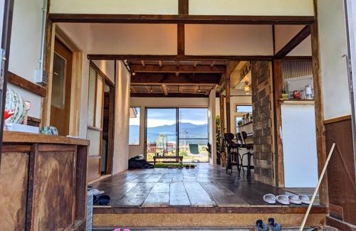 Inawashiro House | Cozy Guest House Inawashiro with Hot Tub & Breakfast