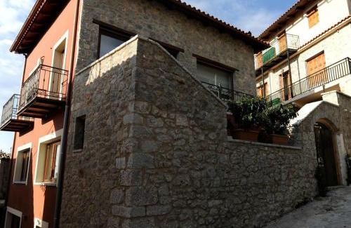 Arachova House | Family-Friendly Guest House Ioanna in Scenic Arachova