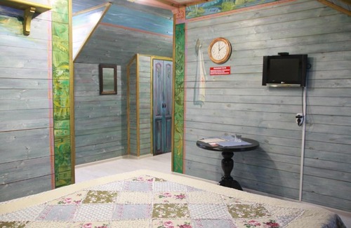Kostroma Hotel | Pet-Friendly Guest House Ipat'yevskaya Sloboda - 9/10 Rated