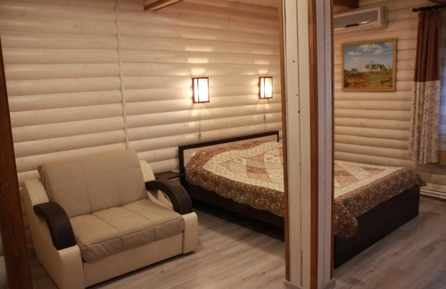 Kostroma Hotel | Pet-Friendly Guest House Ipat'yevskaya Sloboda - 9/10 Rated