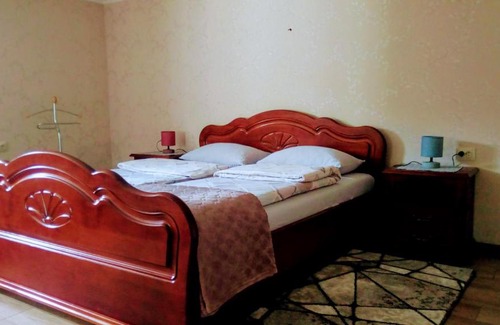 Lieninski rajon House | Guest House Izumrudnyy: 10/10 Rated, Pet-Friendly Retreat