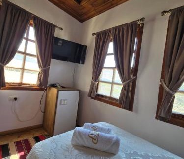 Berat Hotel | Top-Rated Guest House J.Prifti with Family-Friendly Amenities