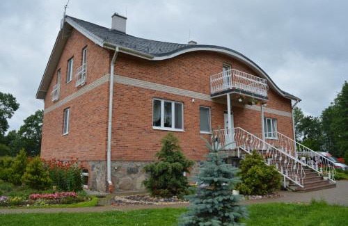 Cervonka House | Relax at Guest House Kalnu pūpoli with Private Beach Access