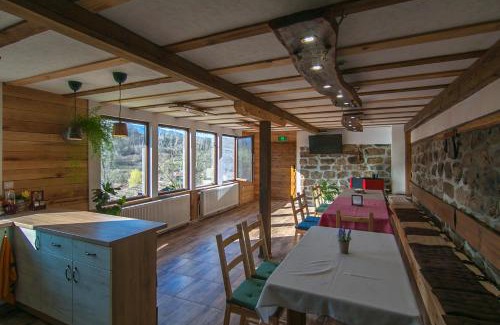 Elena House | Top-Rated Guest House Kandaferi 2 with Hot Tub & Kitchen