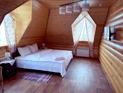Seletskoe House | Seaside Guest House Krasnaya Usadba with Oceanfront Views