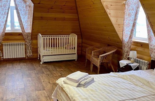 Seletskoe House | Seaside Guest House Krasnaya Usadba with Oceanfront Views