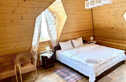 Seletskoe House | Seaside Guest House Krasnaya Usadba with Oceanfront Views