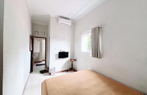 Pacitan House | Guest House Kraton Mas