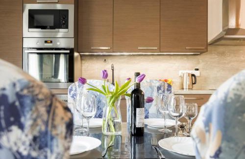 Tuchomerice Apartment | Top-Rated Guest House KRISTI with Pool & Pet-Friendly Rooms