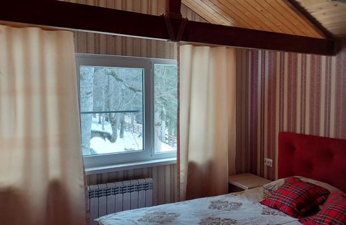 Arkhyz House | Cozy Stay at Guest House Lesogorie with Kitchen Access