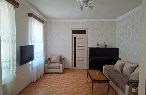 Gyumri Apartment | Top-Rated Guest House Levon Madoyan: Family-Friendly Stay