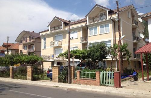 Pestani House | Pet-Friendly Guest House Lokoski with Oceanfront Views