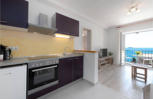 Mlini House | Guest Rated 10/10: Family-Friendly Guest House Medine
