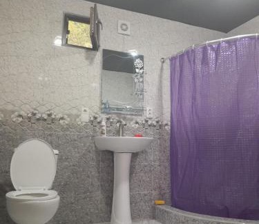 Tsqaltubo House | Cozy Guest House Mekvena with Pool and Child-Friendly Fun