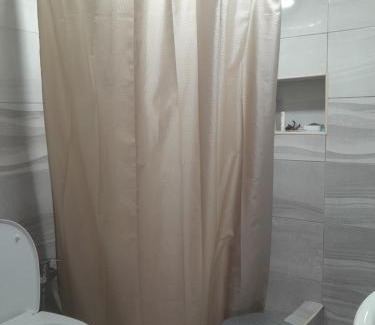 Tsqaltubo House | Cozy Guest House Mekvena with Pool & Hot Tub Amenities