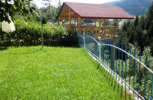 Yagodina House | Exceptional Guest House Milka with Restaurant & Kitchen