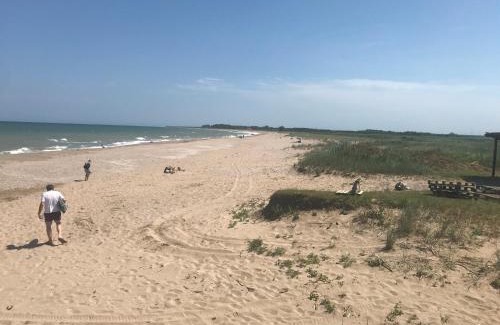 Ezerets House | Discover Guest House Mimi: Oceanfront, Pet-Friendly Retreat