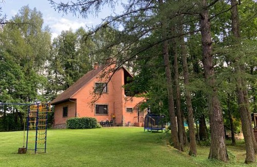 Misirevo House | Top-Rated Guest House Misirevo with Pool and Hot Tub
