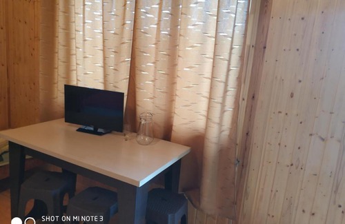 Sokhumi House | Top-Rated Guest House na Ezugbaya with Family-Friendly Amenities