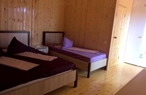 Sokhumi House | Top-Rated Guest House na Ezugbaya with Family-Friendly Amenities