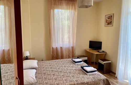 Sochi City Centre House | Cozy Guest House na Korotkoy: Rated 9/10 with Kitchen Access