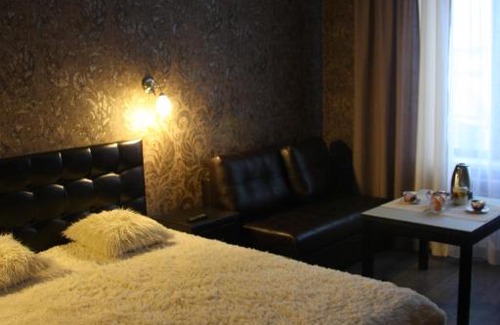 Stanovshchikovo House | Relax at Guest House NaLadoni with Oceanfront Hot Tub