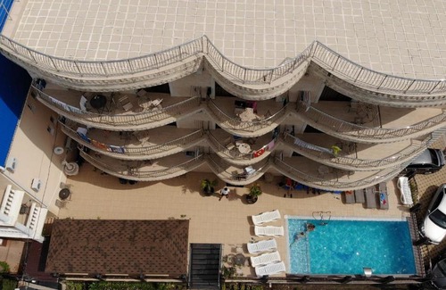 Kabardinka House | Budget-Friendly Guest House Natalia with Pool & Breakfast