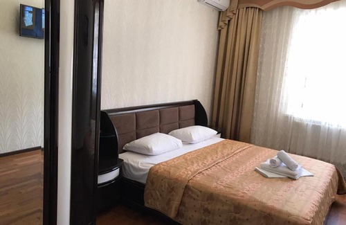 Kabardinka House | Budget-Friendly Guest House Natalia with Pool & Breakfast
