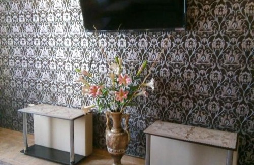Kanevskaya House | Cozy Guest House Nes: Pet-Friendly Stay with Hot Tub