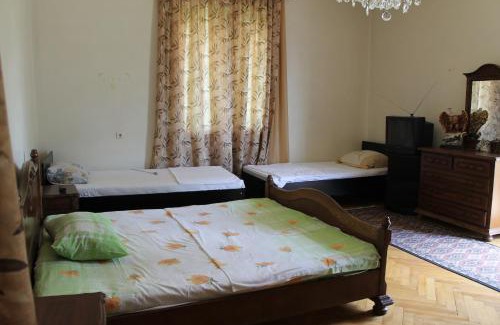 Mtsvane Kontskhi House | Discover Guest House Niako: Oceanfront Retreat Awaits
