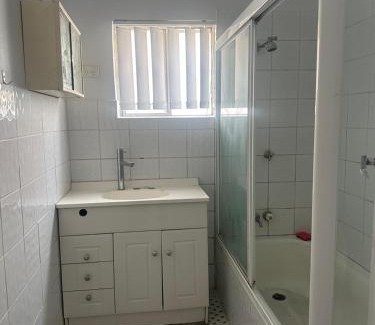 Bankstown House | Guest House-Northam Ave
