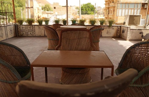 Amar Sagar Pol House | Top-Rated Guest House of Travellers: Pet & Child Friendly