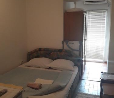 Centar Apartment | Discover Guest House Olga: Pet-Friendly with Free Breakfast
