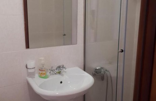 Gelendzhik House | Cozy Guest House on Lunacharskogo with Breakfast & Kitchen