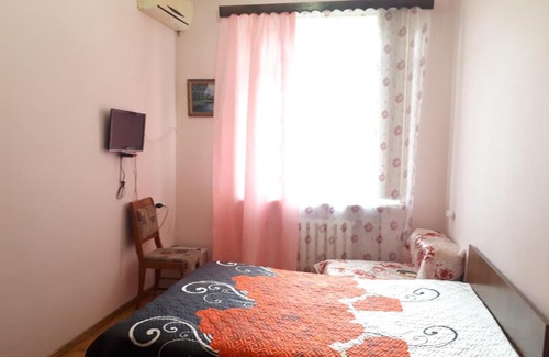 Gelendzhik House | Cozy Guest House on Lunacharskogo with Breakfast & Kitchen