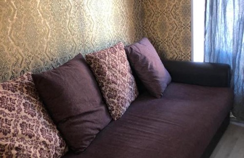 Primorsko-Akhtarsk House | Cozy Guest House on Kosmonavt 113 with Pool & Pet-Friendly