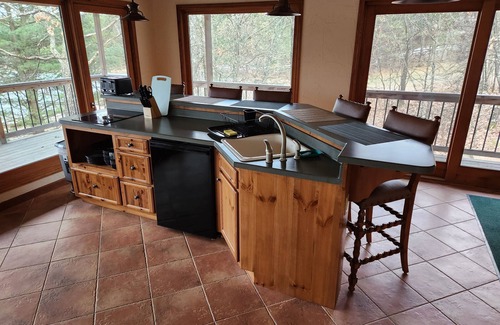 Amherst Cottage | Secluded Guest House Near Chain O' Lakes - 10/10 Rating