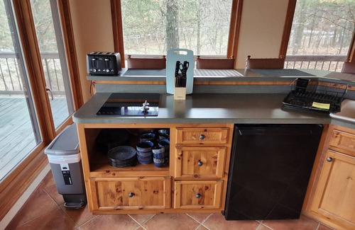 Amherst Cottage | Secluded Guest House Near Chain O' Lakes - 10/10 Rating