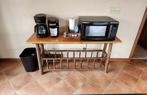 Amherst Cottage | Secluded Guest House Near Chain O' Lakes - 10/10 Rating