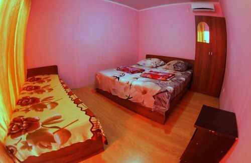Tsandripsh House | Top-Rated Guest House on Shaumyana with Ocean View