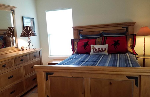 Blanco House | Top-Rated Guest House on Texas Cattle Ranch with Pool