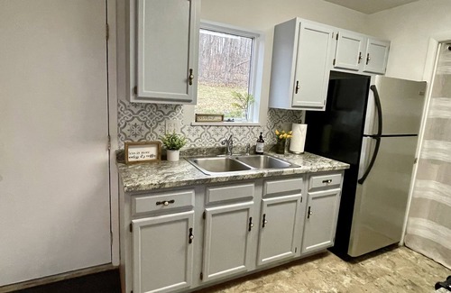Lexington House | Idyllic Guest House with Valley Views and Family Amenities