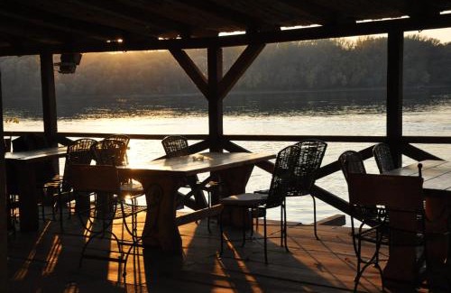 Svajcarnica House | Pet-Friendly Guest House Pikec with Breakfast & Child Care
