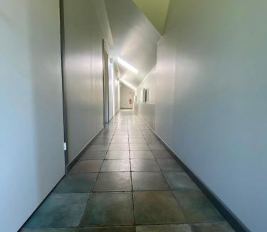 Slampe House | Budget-Friendly Guest House Pilsētnieki with Hot Tub & Kitchen