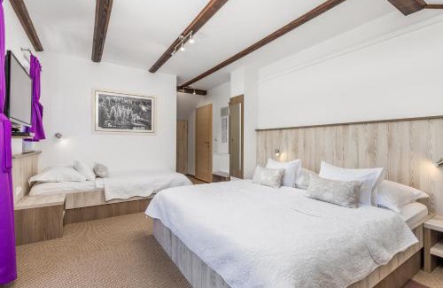 Vranovaca House | Exceptional Guest House Plitvice Hills with Pool & Ocean View