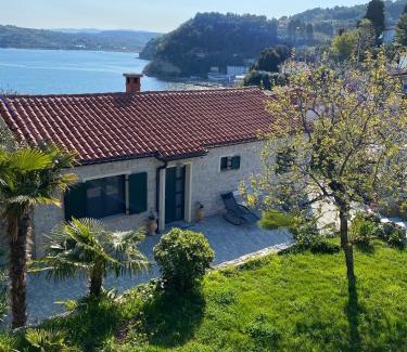 Piran House | Cozy Guest House with Ocean View in Piran's Fiesa