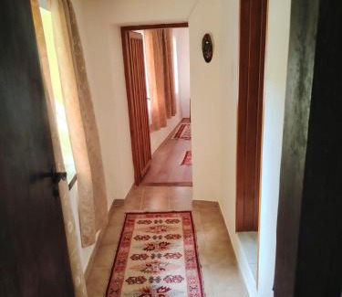 Pocitelj Hotel | Discover Guest House Pocitelj: Pet-Friendly Ocean Views