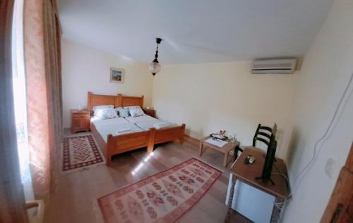 Pocitelj Hotel | Discover Guest House Pocitelj: Pet-Friendly Ocean Views