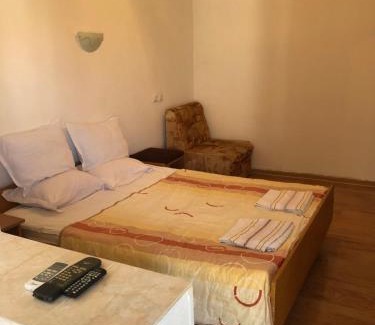 Pavel Banya House | Inviting Guest House Pri Germanetsa with Hot Tub & Pool