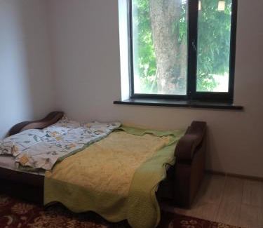 Chuy Province House | Cozy Guest House Prohladnoe: Family-Friendly Retreat
